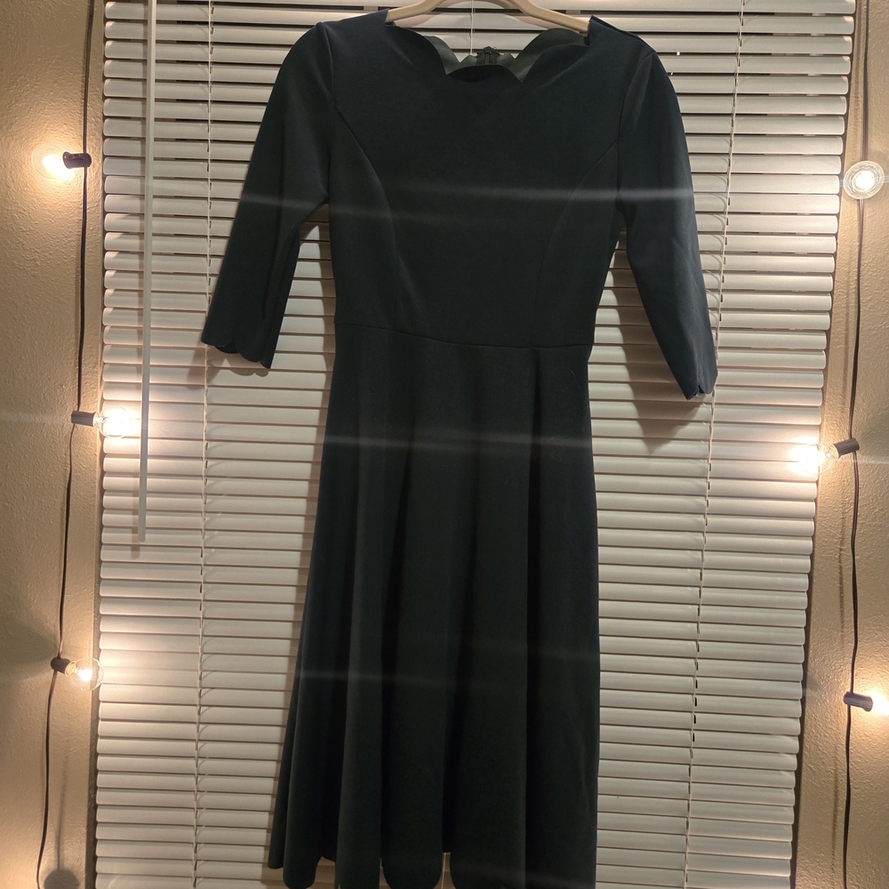 Elegant Dark Green Midi Dress